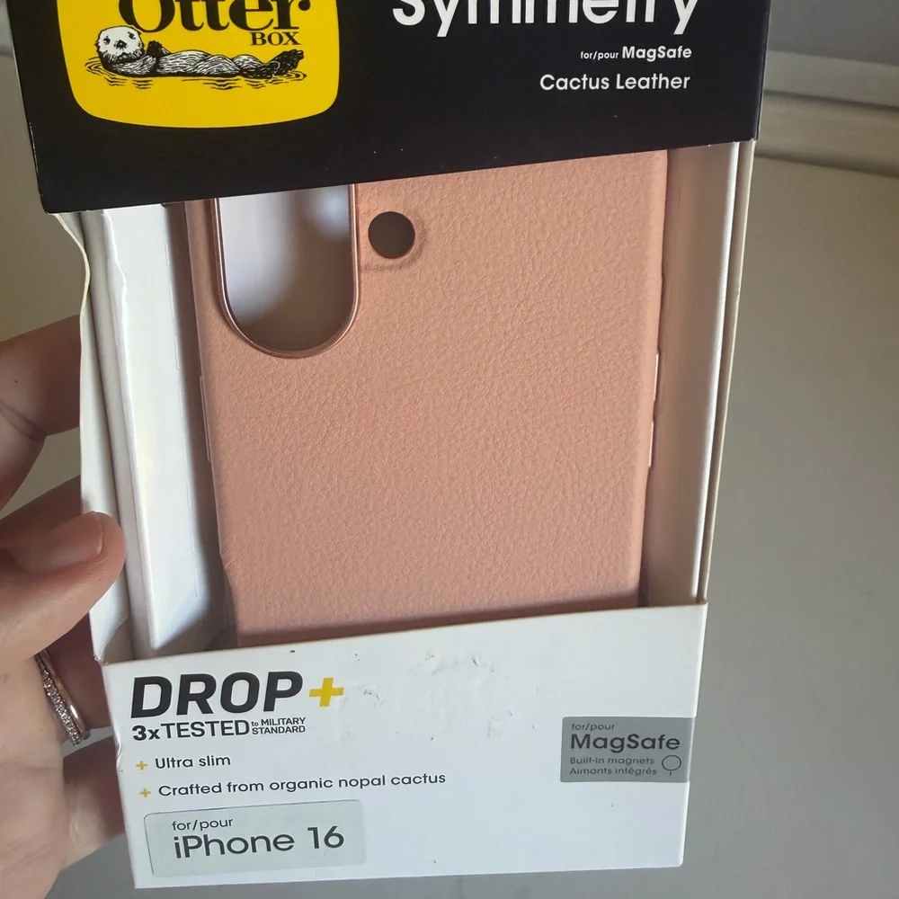 OtterBox Symmetry Series Cactus Leather iPhone 16 Case - Blush